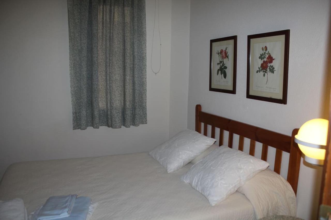 Apartamentos Pessets Adelaida Sort Bagian luar foto